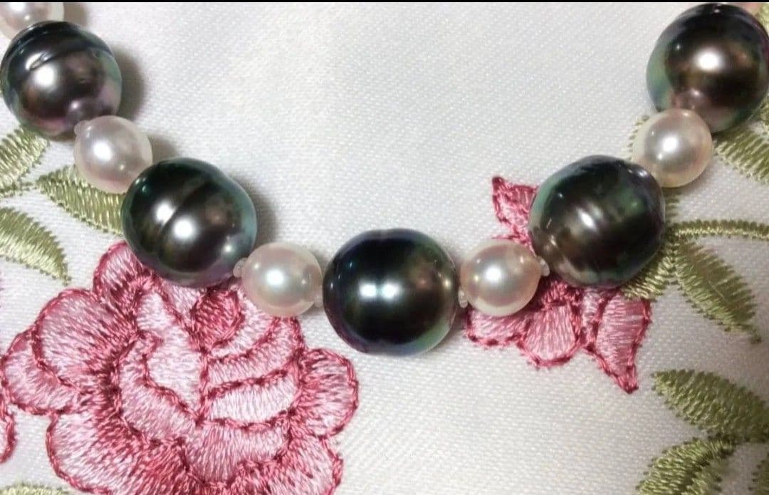 Kurocho Pearl Akoya Monotone Necklace with oval peacock green black pearls and round white pink Akoya pearls