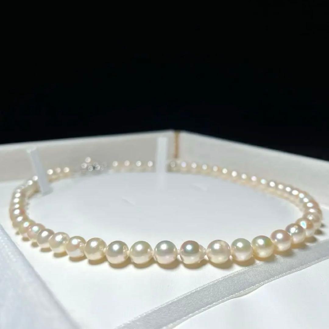 Akoya pearl necklace featuring 7.0-7.4mm semi-baroque white pearls on a 44cm silver chain