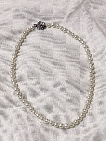 Elegant Akoya Pearl Necklace with 44 cm length featuring lustrous white pearls
