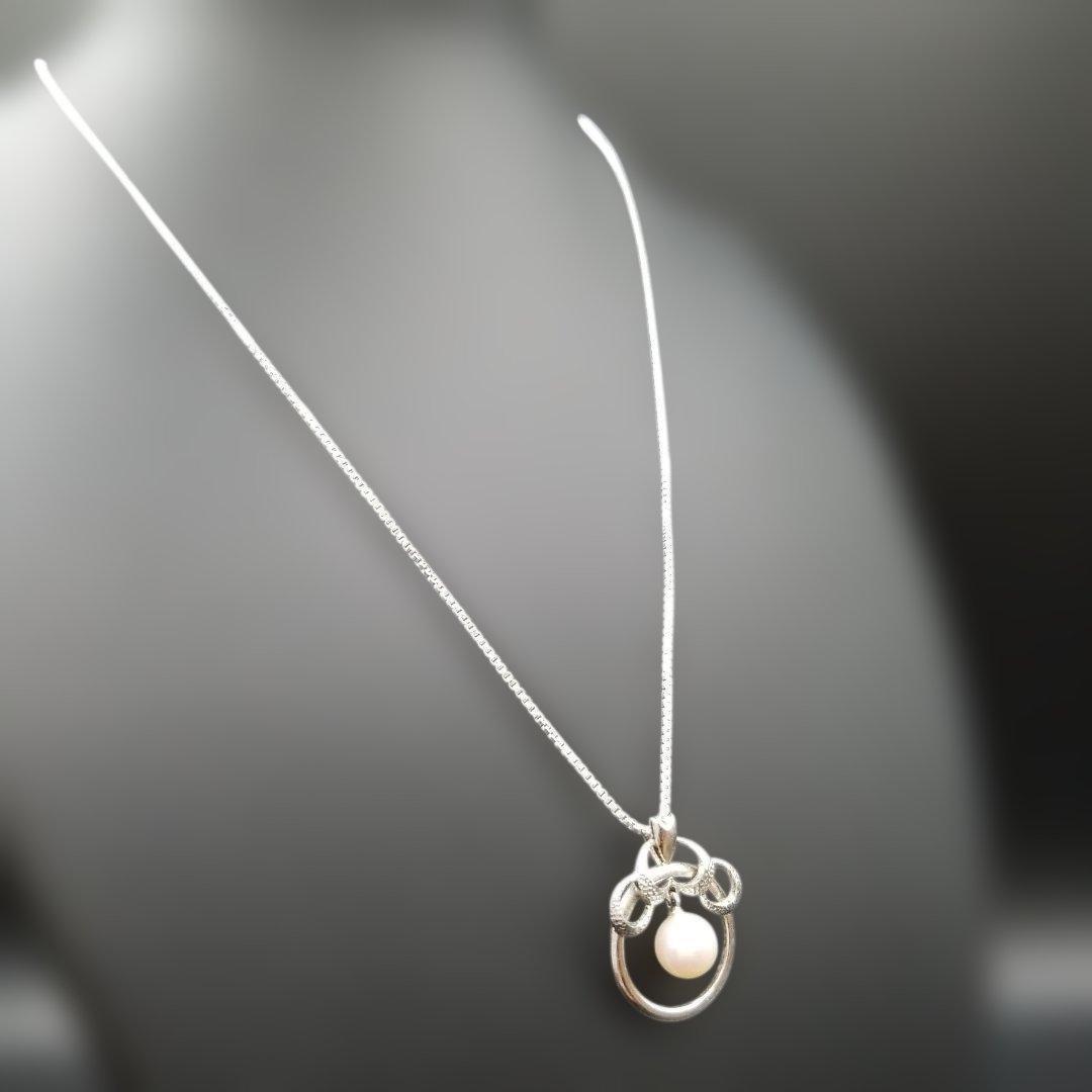 Mikimoto silver 925 necklace with 5mm genuine pearl and circle motif design in silver tone