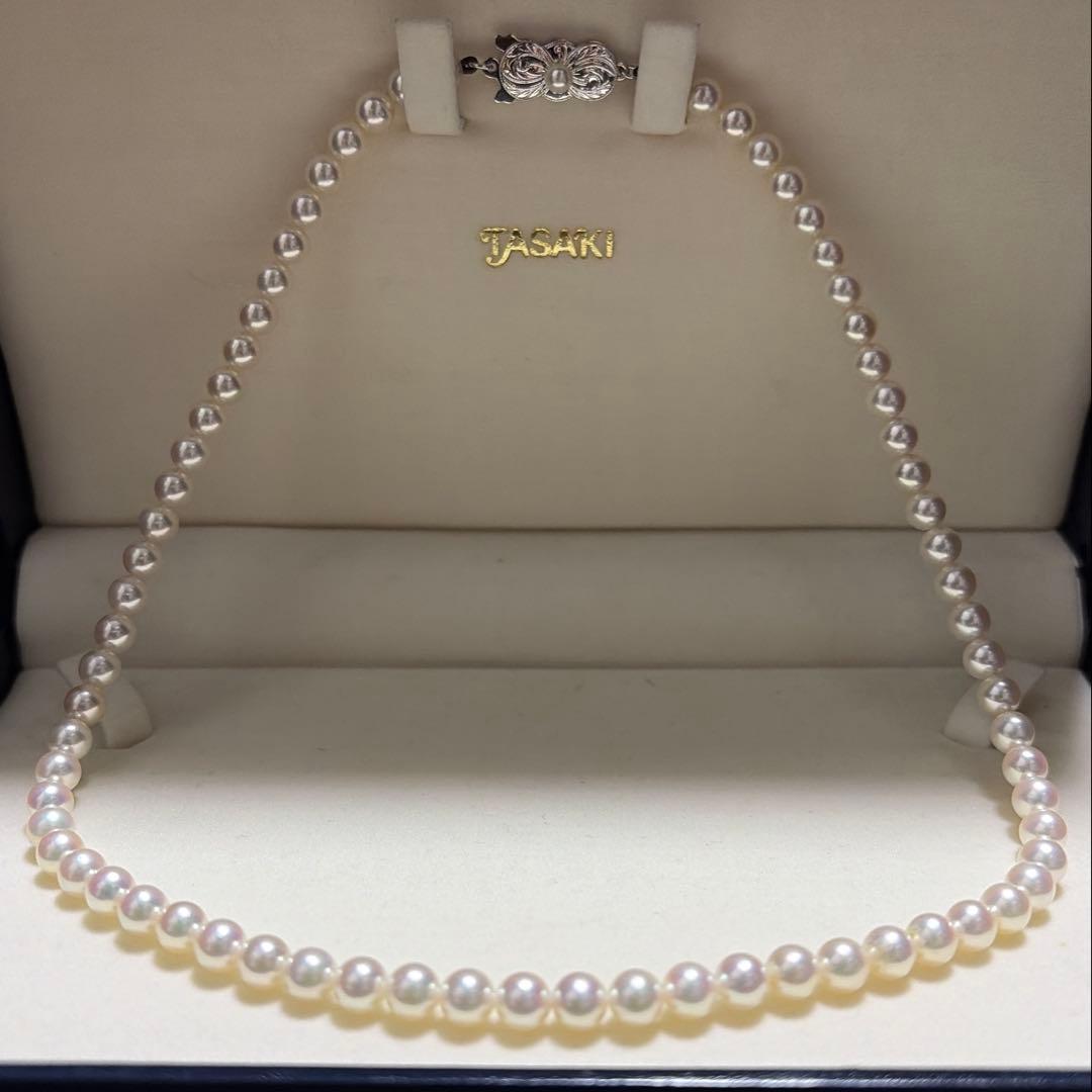 Akoya Pearl Necklace featuring 6.0mm round Mikimoto pearls on a 42cm strand
