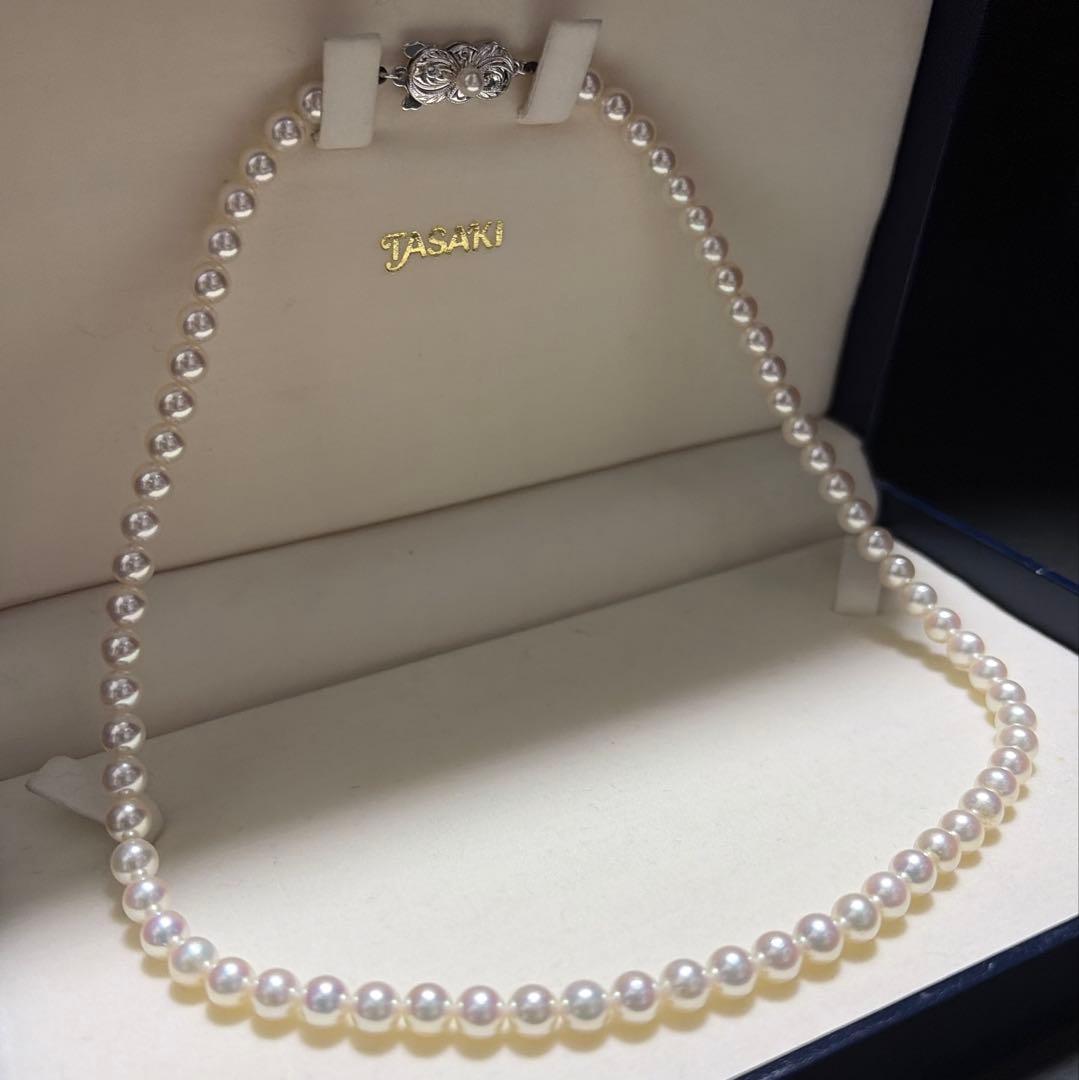 Akoya Pearl Necklace featuring 6.0mm round Mikimoto pearls on a 42cm strand