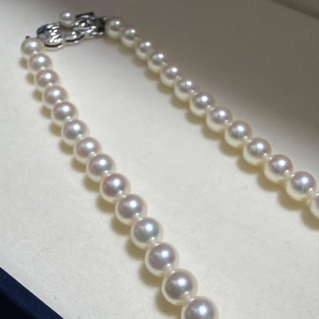 Akoya Pearl Necklace featuring 6.0mm round Mikimoto pearls on a 42cm strand