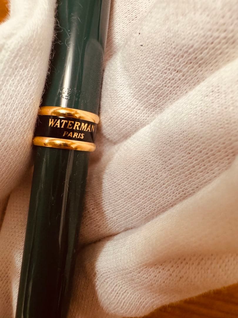 WATERMAN ballpoint pen and mechanical pencil set in original box with no visible signs of aging