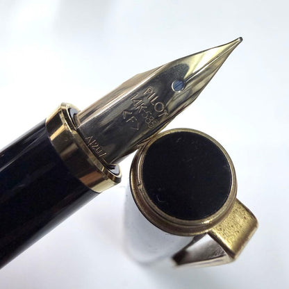 Vintage Pilot Fountain Pen with black body and gold decorative trim model SP169
