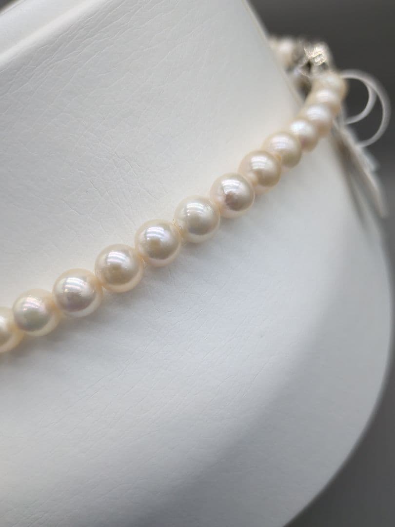 Akoya genuine pearl necklace featuring 7mm white pearls and silver clasp, 41.5cm length