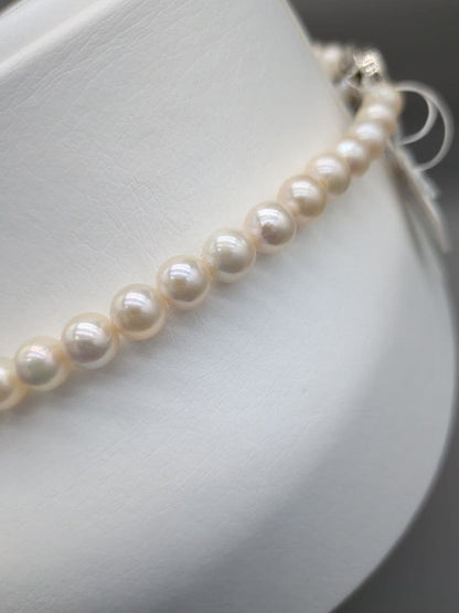 Akoya genuine pearl necklace featuring 7mm white pearls and silver clasp, 41.5cm length