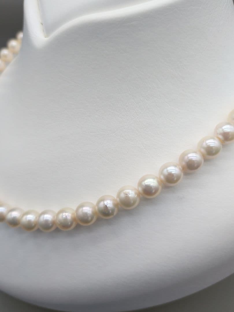 Akoya genuine pearl necklace featuring 7mm white pearls and silver clasp, 41.5cm length