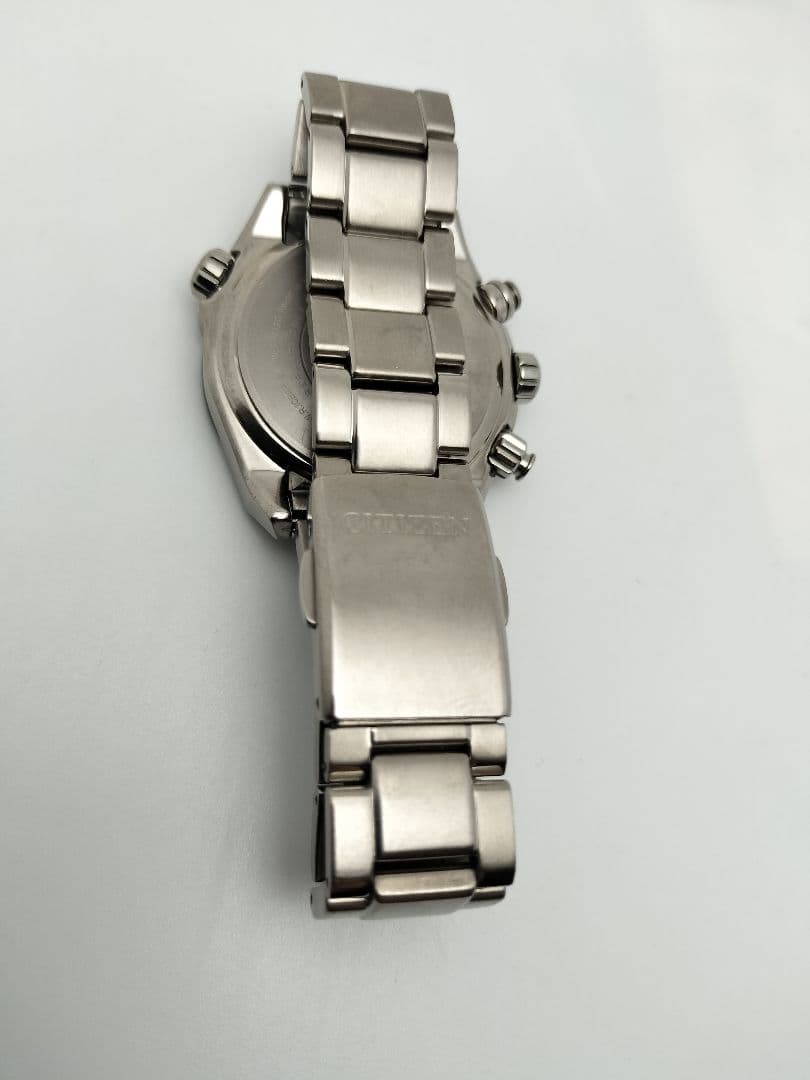 Citizen H106 Solar Men's Watch — Japanese