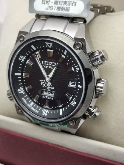 Citizen H106 Solar Men's Watch — Japanese