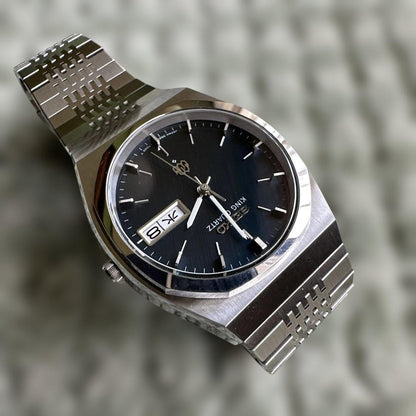 SEIKO KING QUARTZ 9923-7010 Men's Watch — Japanese