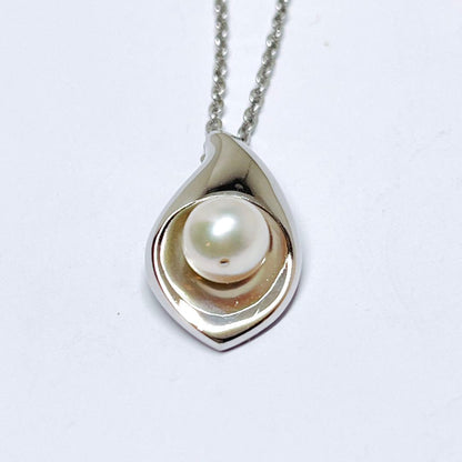 Tasaki Pearl Necklace Drop Droplet featuring 6.3mm pearls on a 40cm silver chain