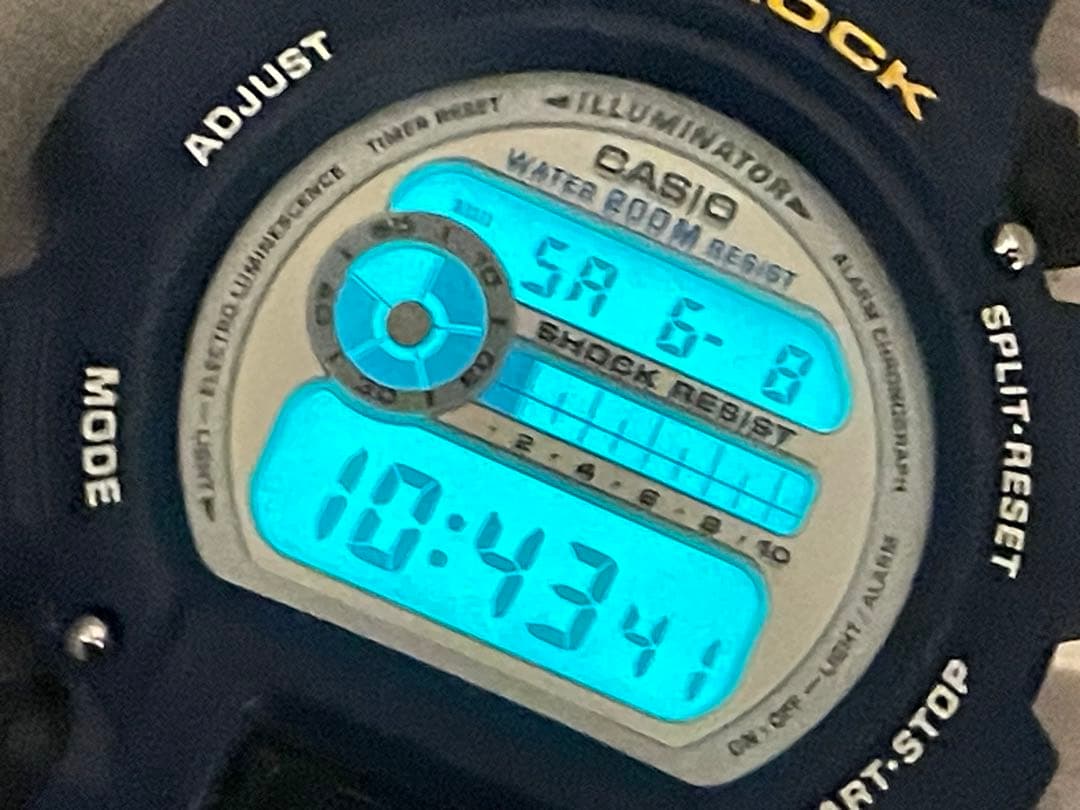 CASIO DW-9052 Quartz Men's Watch — Japanese