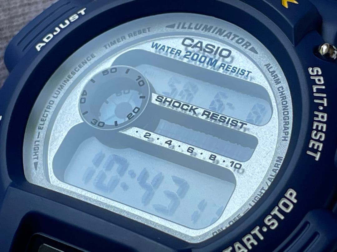 CASIO DW-9052 Quartz Men's Watch — Japanese