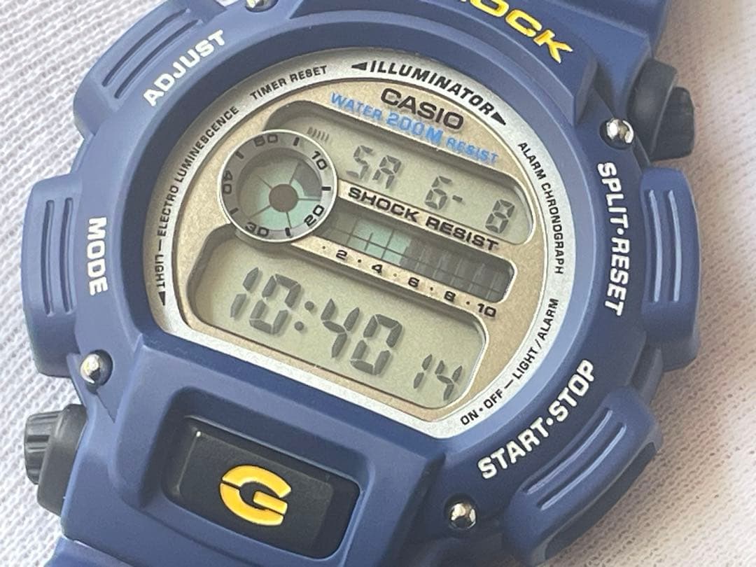 CASIO DW-9052 Quartz Men's Watch — Japanese