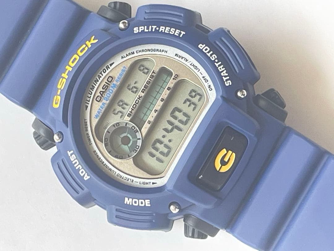 CASIO DW-9052 Quartz Men's Watch — Japanese