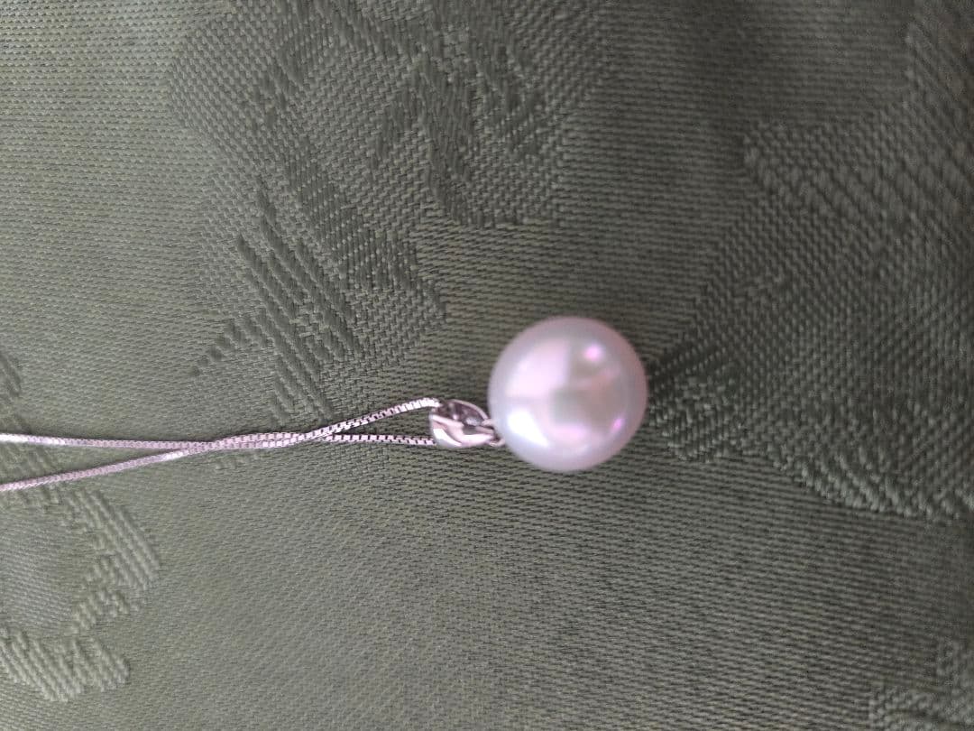 Mikimoto single 10mm white Akoya pearl pendant with K18WG adjustable chain