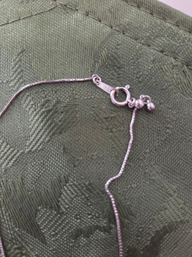 Mikimoto single 10mm white Akoya pearl pendant with K18WG adjustable chain