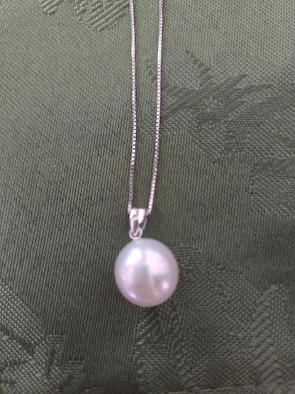 Mikimoto single 10mm white Akoya pearl pendant with K18WG adjustable chain