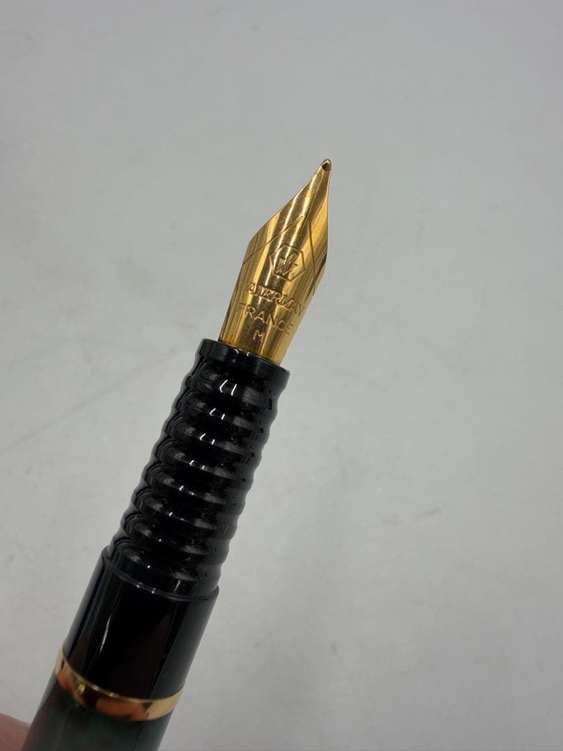 WATERMAN Lorea Décor Green Fountain Pen with medium nib displayed against white background