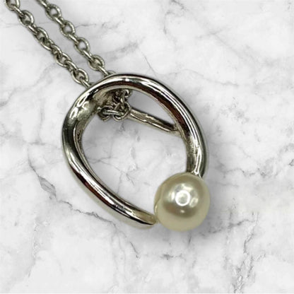 TASAKI Silver 925 Hoop Pearl Necklace with 41 cm silver chain and hoop pearl pendant