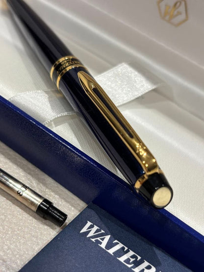 WATERMAN Expert ballpoint pen in navy blue with gold accents, 14 cm length