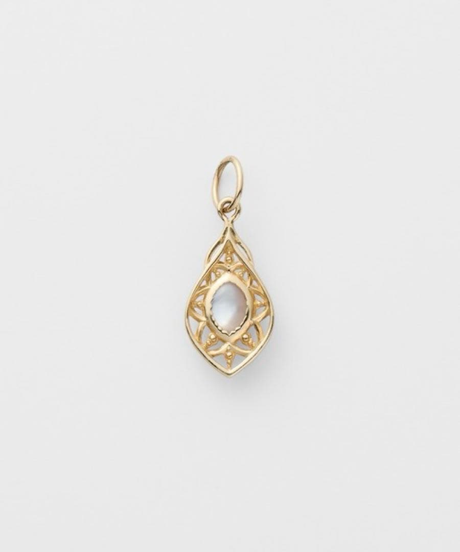Agete K10 Multi-Stone Charm Necklace with yellow garnet and shell charms on a 45cm yellow gold chain