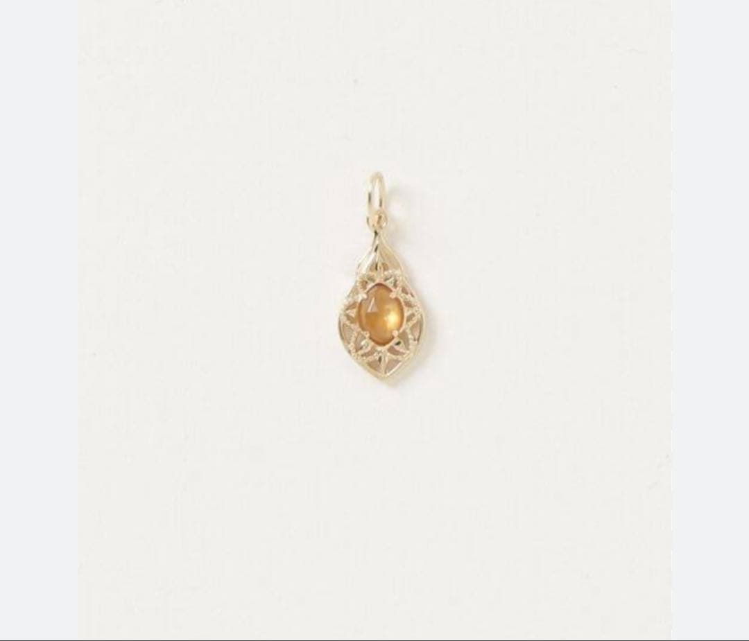 Agete K10 Multi-Stone Charm Necklace with yellow garnet and shell charms on a 45cm yellow gold chain