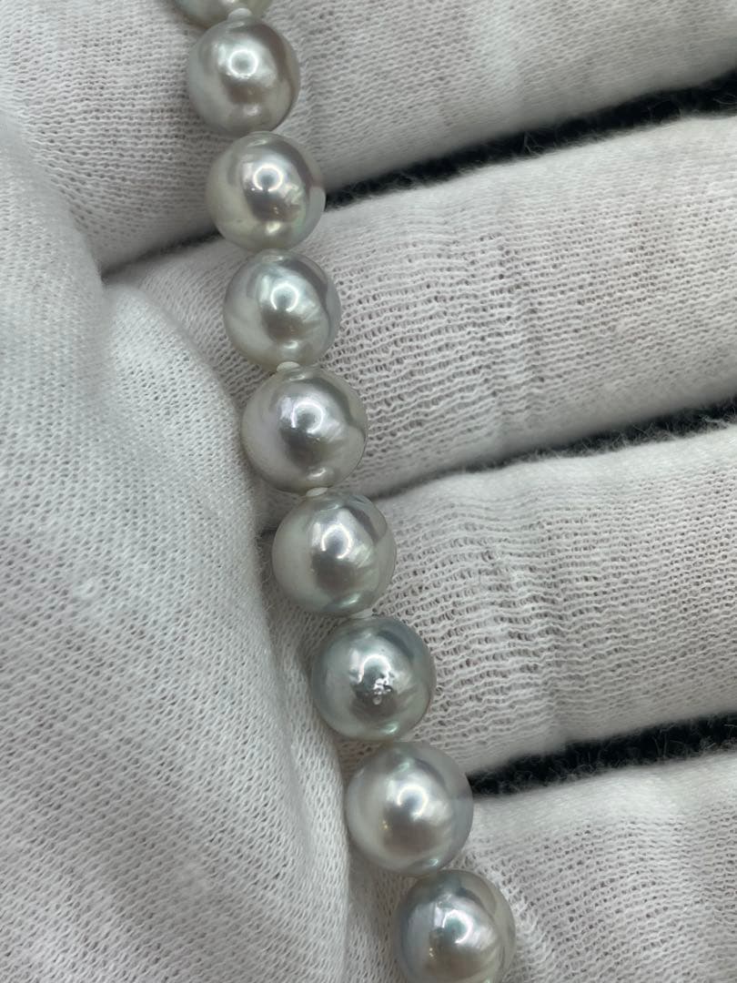 Akoya pearl silver necklace featuring 8.5mm natural blue-gray pearls on a 40 cm silver chain