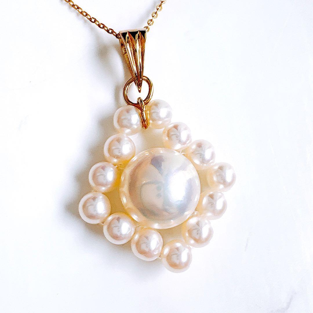 TASAKI K18 gold pearl necklace top featuring a 12mm Mabe pearl and 13 small 4.5mm Akoya pearls