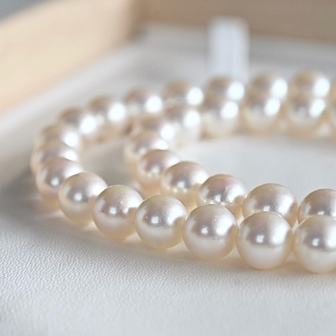 Highest grade Tasaki K14WG necklace with 8.0mm white Akoya pearls and 42cm length
