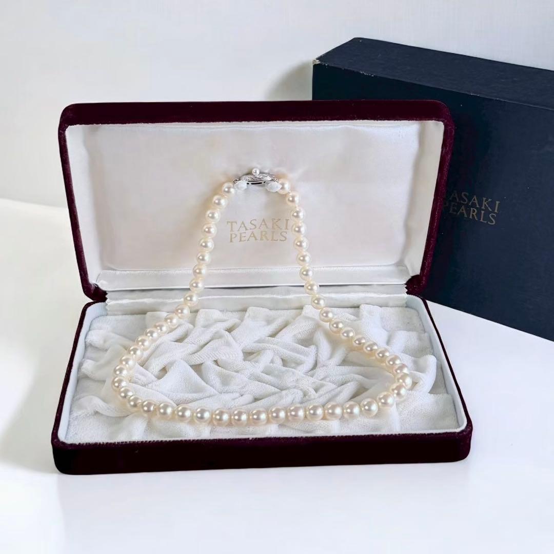 Highest grade Tasaki K14WG necklace with 8.0mm white Akoya pearls and 42cm length