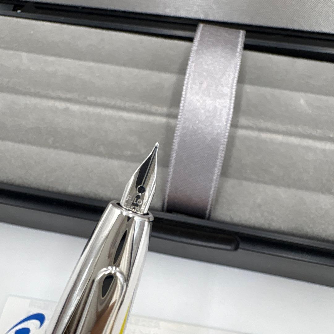 Pilot Decimo Capless fountain pen with 18k fine tip shown in superb condition