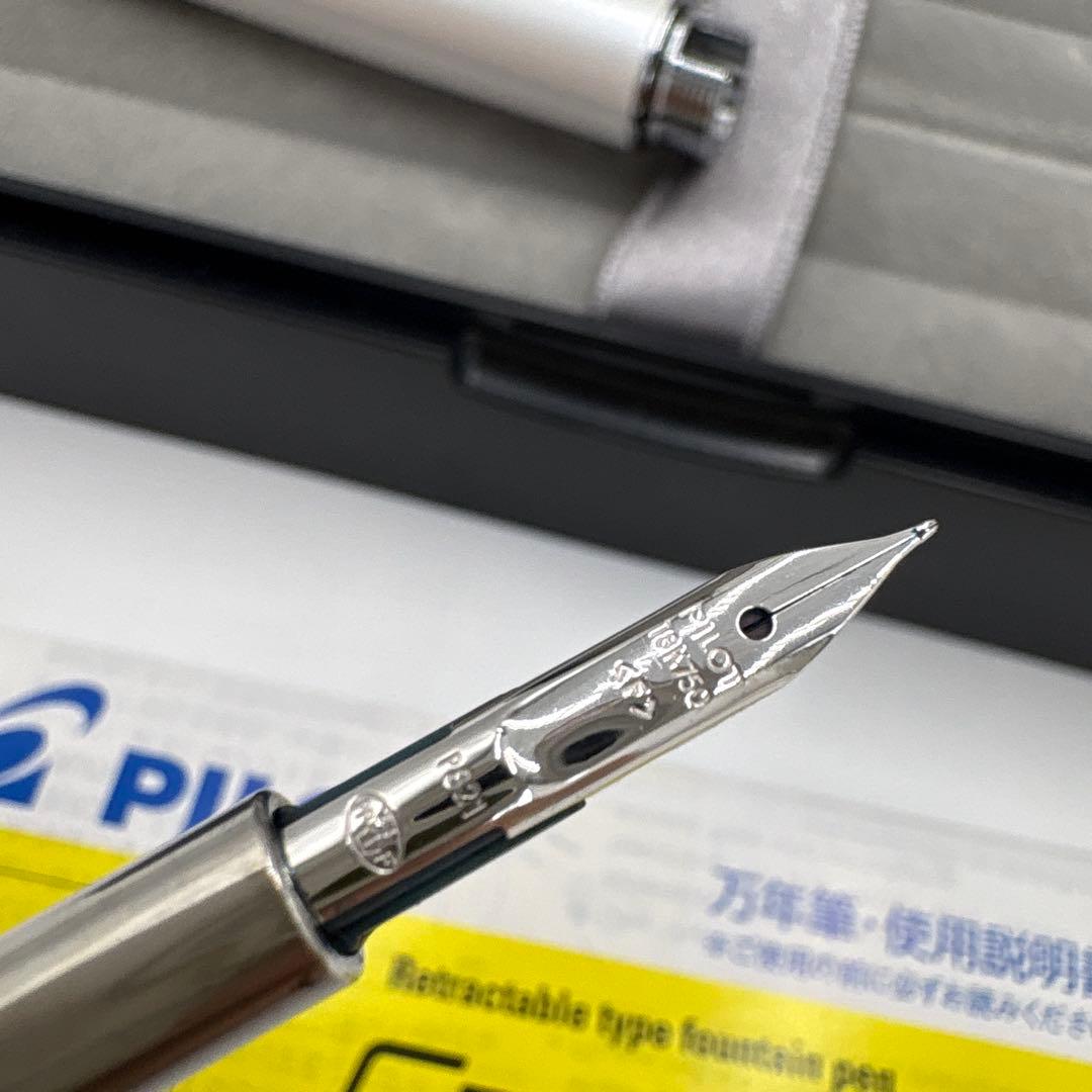 Pilot Decimo Capless fountain pen with 18k fine tip shown in superb condition
