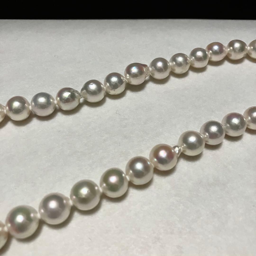 Akoya pearl necklace with 10.0mm white pearls measuring approximately 42.5cm in length