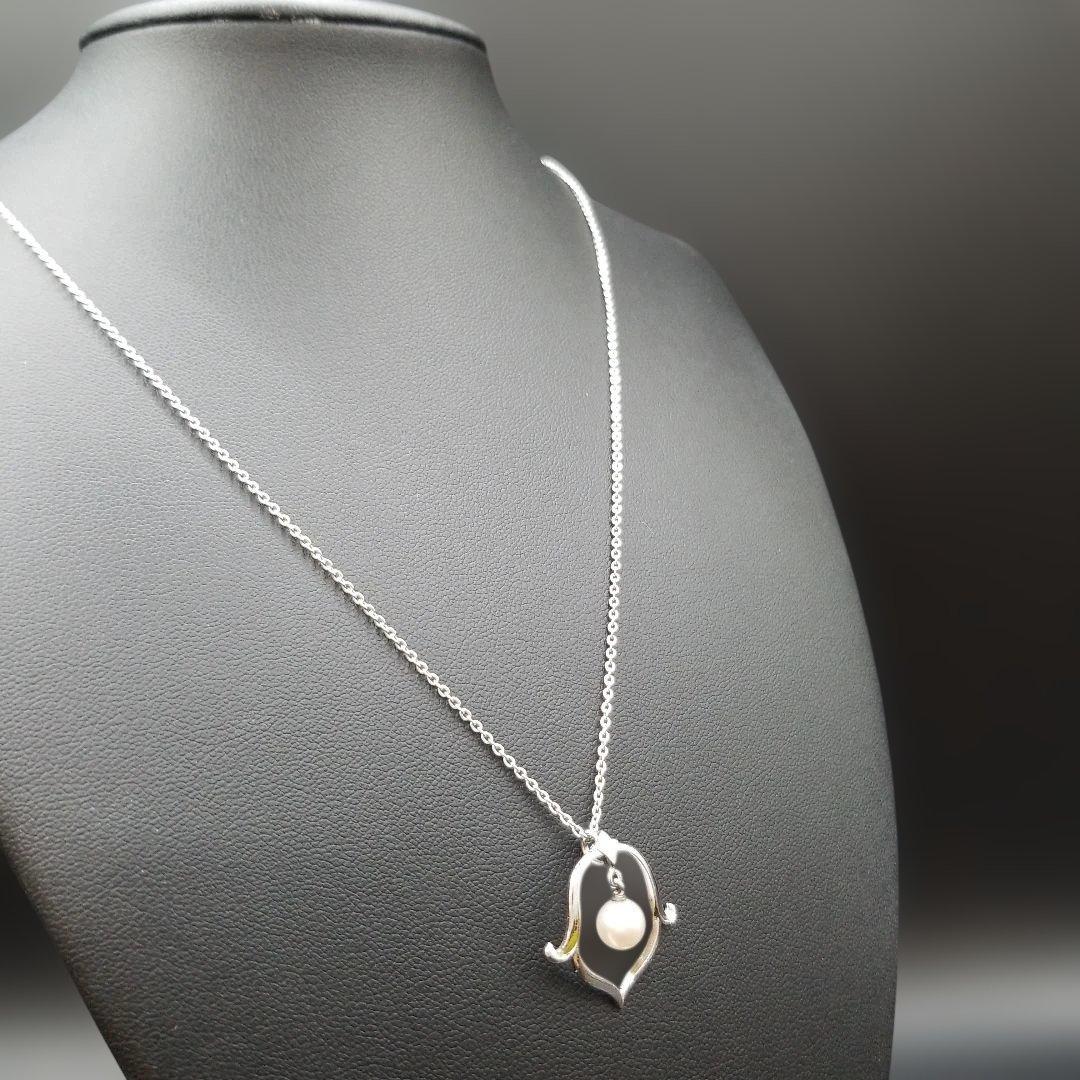 Mikimoto Flower Motif Ladies Necklace with 6mm silver pearl and engraved silver chain