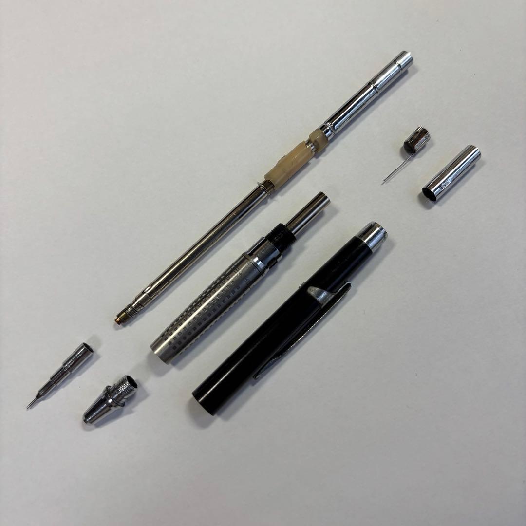 Pilot Hi-Meka Holder 0.3mm H-2003 mechanical pencil with hardness display showing H 2H and 3H leads