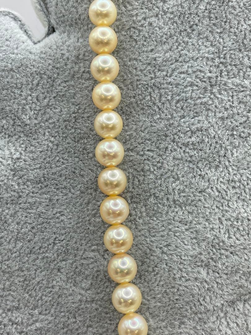 Akoya pearl necklace with 7mm genuine pearls on a 40 cm silver chain weighing 33.8 grams