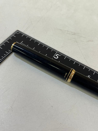 M149 PILOT black fountain pen with 14K fine nib and sleek black body