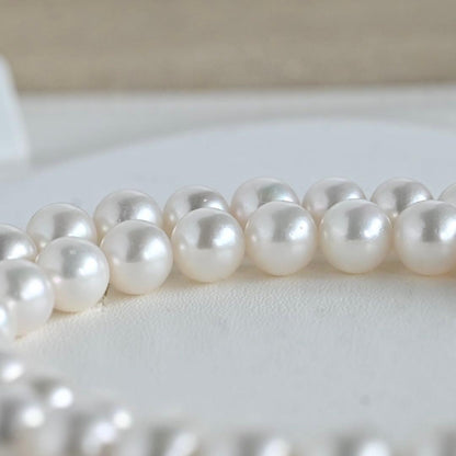 Highest grade Hanadama Taasaki Akoya Pearl Necklace with 7mm pearls and 41.5 cm length