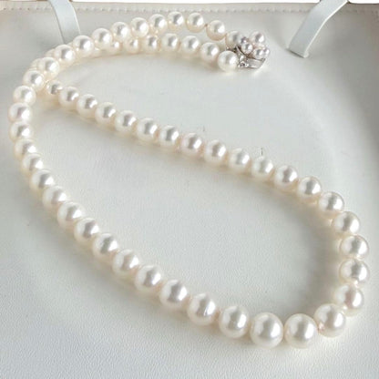 Highest grade Hanadama Taasaki Akoya Pearl Necklace with 7mm pearls and 41.5 cm length