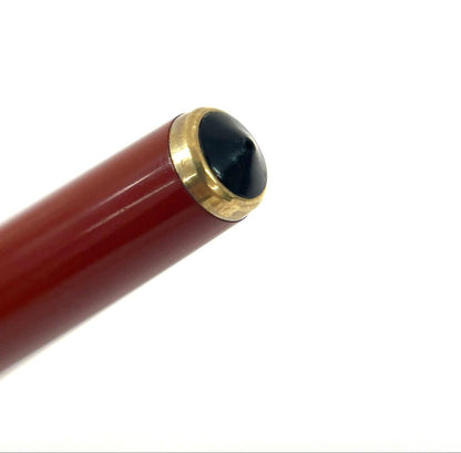 PILOT fountain pen with 14K inset nib in Bordeaux color on white background