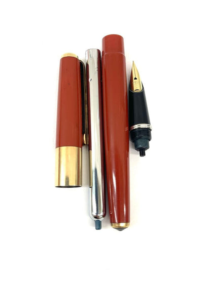 PILOT fountain pen with 14K inset nib in Bordeaux color on white background