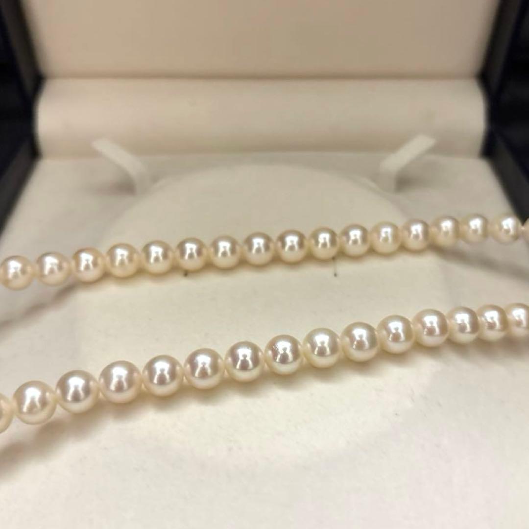 New Finish Akoya pearl necklace with 8mm white round pearls, 41cm length