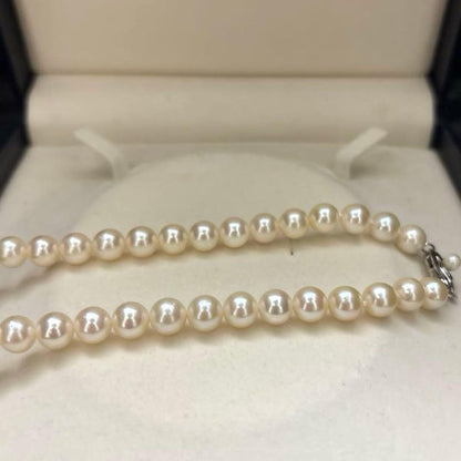 New Finish Akoya pearl necklace with 8mm white round pearls, 41cm length