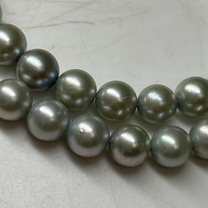 Akoya pearl necklace with blue gray pearls measuring 7.9-8.4mm weighing 41 grams