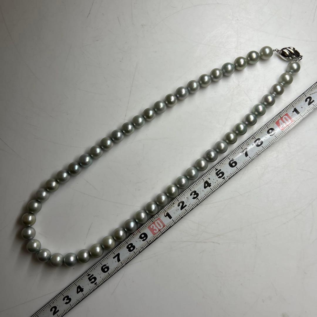 Akoya pearl necklace with blue gray pearls measuring 7.9-8.4mm weighing 41 grams