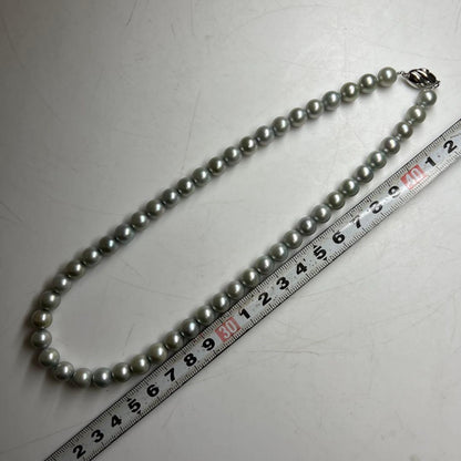 Akoya pearl necklace with blue gray pearls measuring 7.9-8.4mm weighing 41 grams