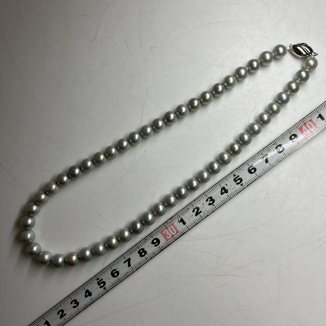 Akoya pearl necklace with blue gray pearls measuring 7.9-8.4mm weighing 41 grams