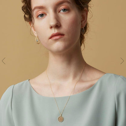 Agete K10 diamond charm necklace top with hollow pattern on a 50cm chain